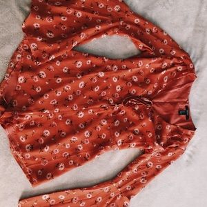 WORN ONCE FLORAL ROMPER ✨